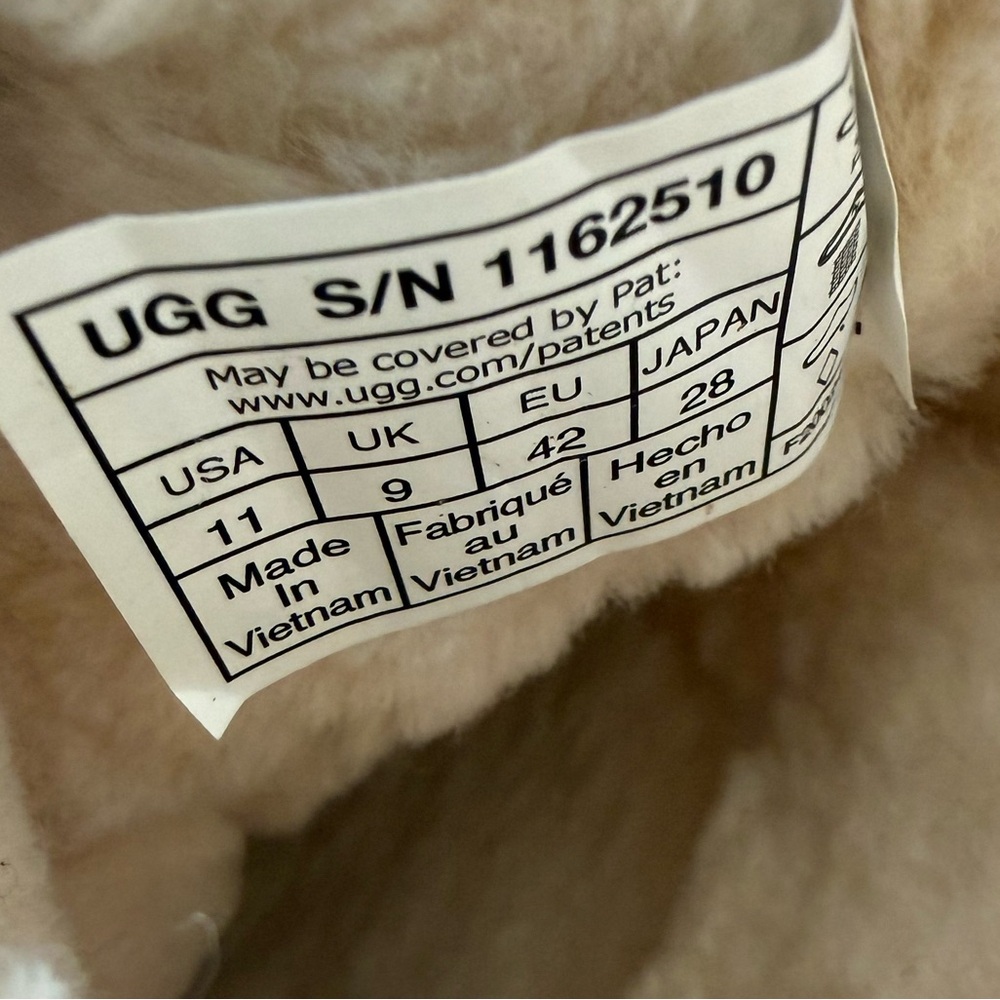 UGG® New Heights Cozy Clog- NO BOX - Picture 14 of 14